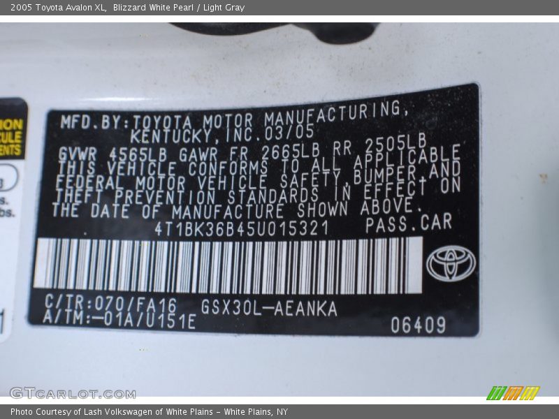2005 Avalon XL Blizzard White Pearl Color Code 070