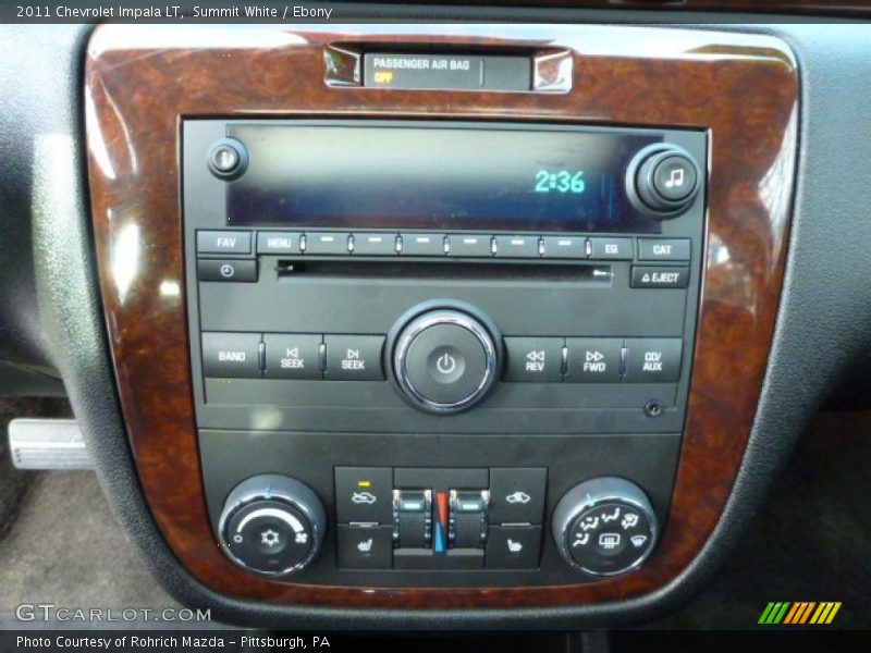 Summit White / Ebony 2011 Chevrolet Impala LT