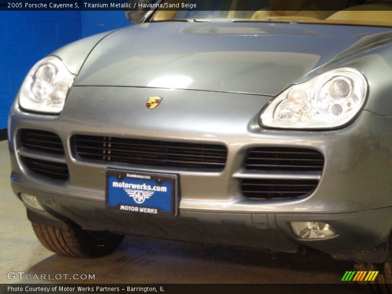 Titanium Metallic / Havanna/Sand Beige 2005 Porsche Cayenne S
