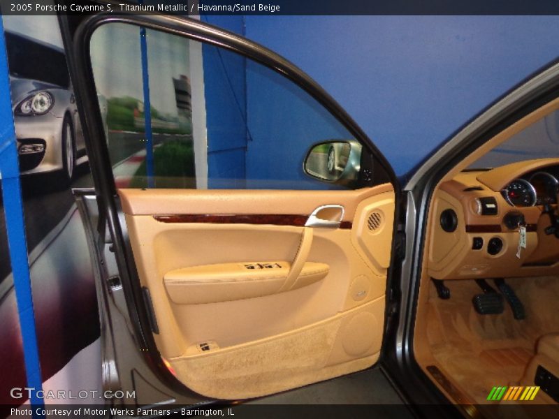 Titanium Metallic / Havanna/Sand Beige 2005 Porsche Cayenne S