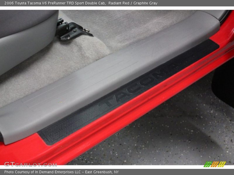 Radiant Red / Graphite Gray 2006 Toyota Tacoma V6 PreRunner TRD Sport Double Cab