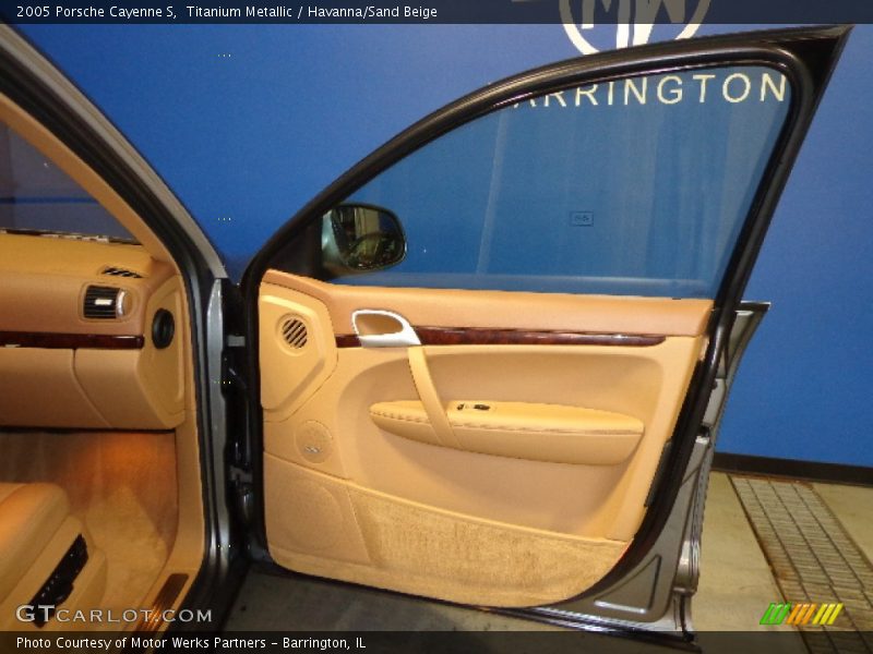 Titanium Metallic / Havanna/Sand Beige 2005 Porsche Cayenne S