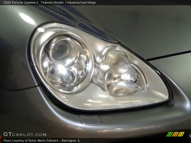 Titanium Metallic / Havanna/Sand Beige 2005 Porsche Cayenne S
