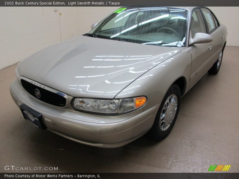 Light Sandrift Metallic / Taupe 2002 Buick Century Special Edition