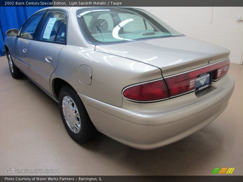 Light Sandrift Metallic / Taupe 2002 Buick Century Special Edition