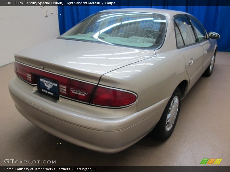 Light Sandrift Metallic / Taupe 2002 Buick Century Special Edition