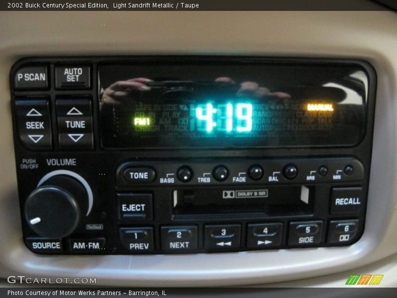 Light Sandrift Metallic / Taupe 2002 Buick Century Special Edition