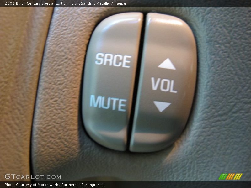 Light Sandrift Metallic / Taupe 2002 Buick Century Special Edition