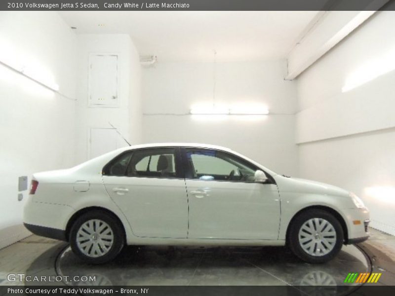 Candy White / Latte Macchiato 2010 Volkswagen Jetta S Sedan