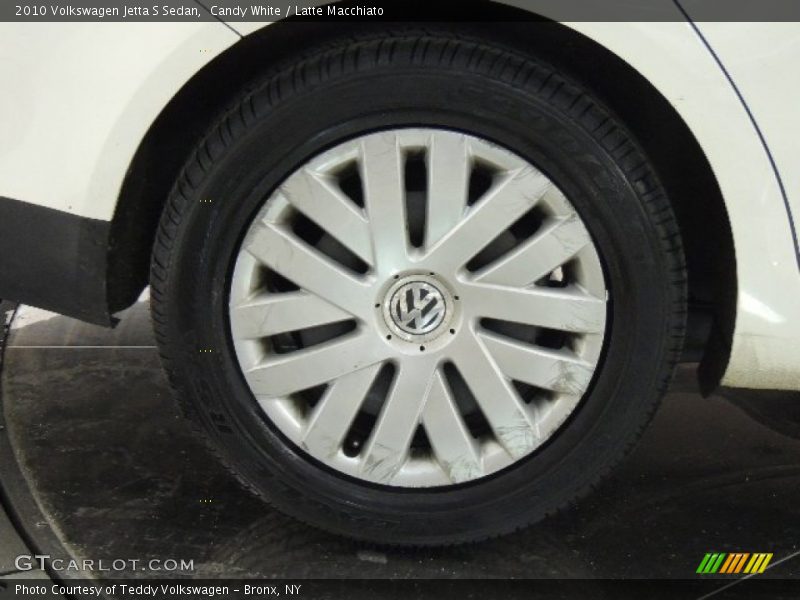 Candy White / Latte Macchiato 2010 Volkswagen Jetta S Sedan
