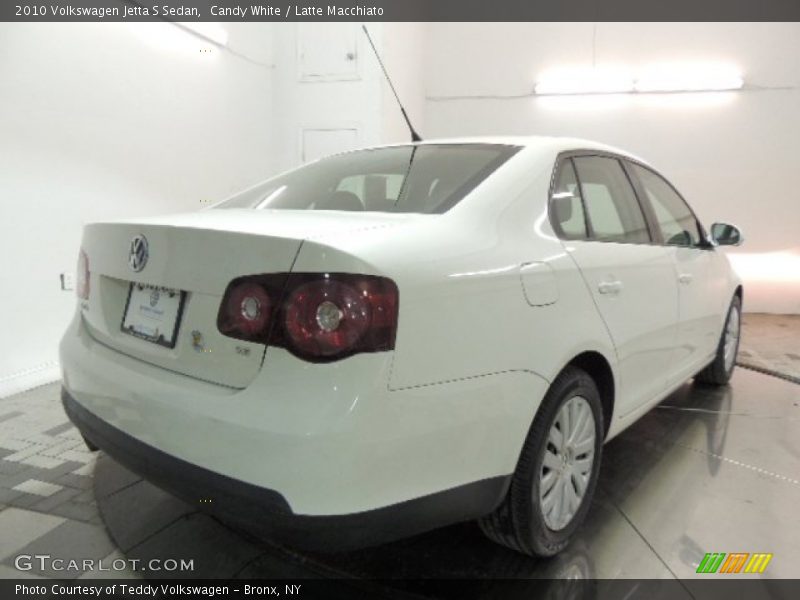 Candy White / Latte Macchiato 2010 Volkswagen Jetta S Sedan