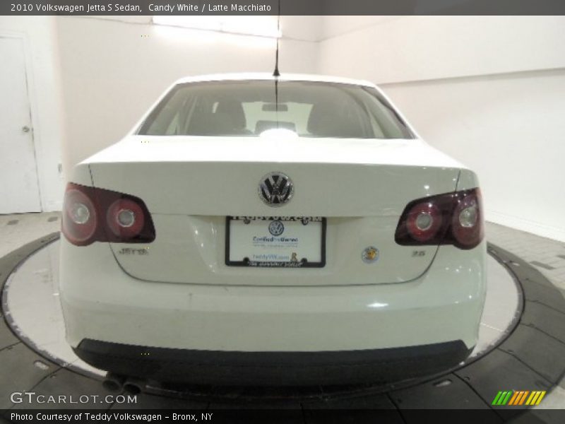 Candy White / Latte Macchiato 2010 Volkswagen Jetta S Sedan