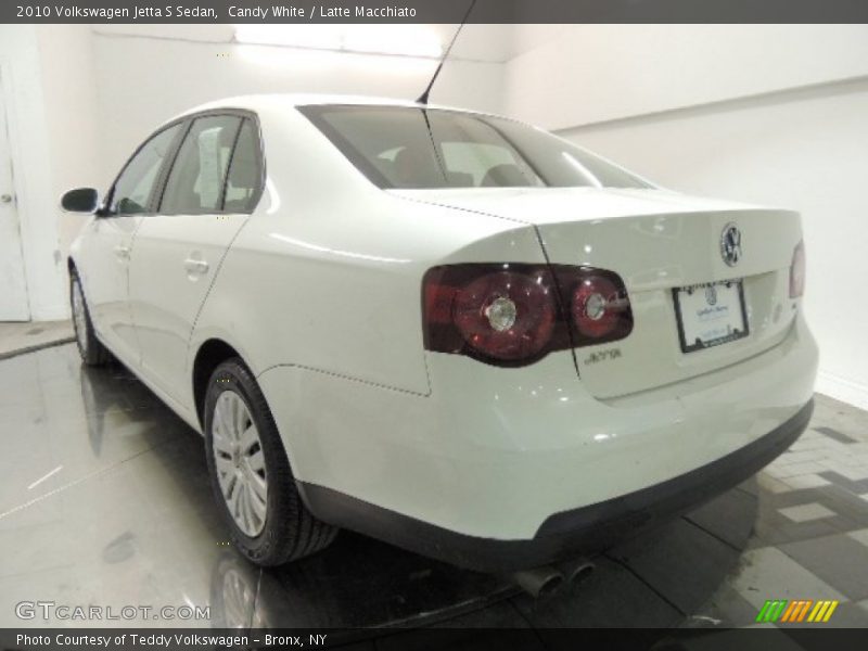 Candy White / Latte Macchiato 2010 Volkswagen Jetta S Sedan