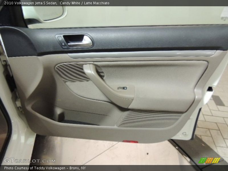 Candy White / Latte Macchiato 2010 Volkswagen Jetta S Sedan