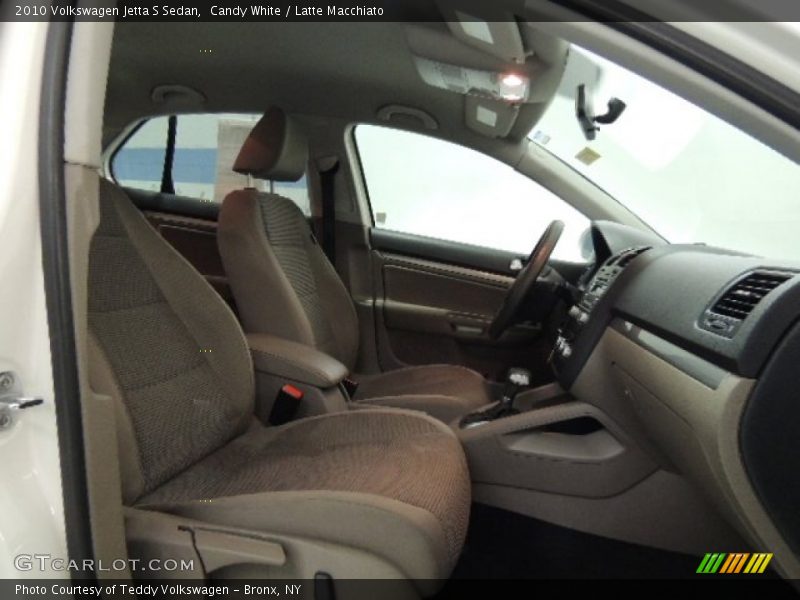 Candy White / Latte Macchiato 2010 Volkswagen Jetta S Sedan