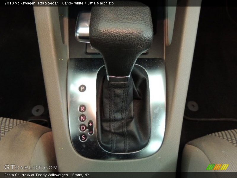 Candy White / Latte Macchiato 2010 Volkswagen Jetta S Sedan