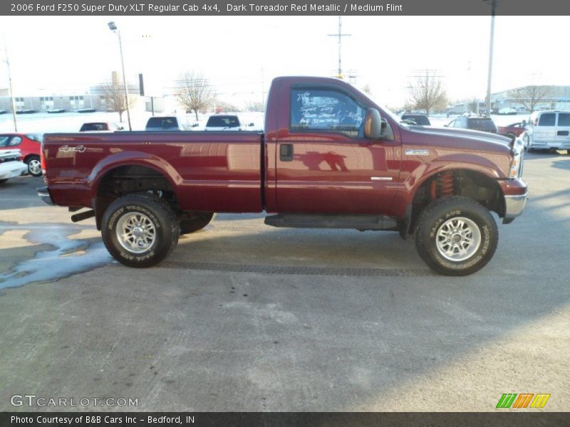 Dark Toreador Red Metallic / Medium Flint 2006 Ford F250 Super Duty XLT Regular Cab 4x4