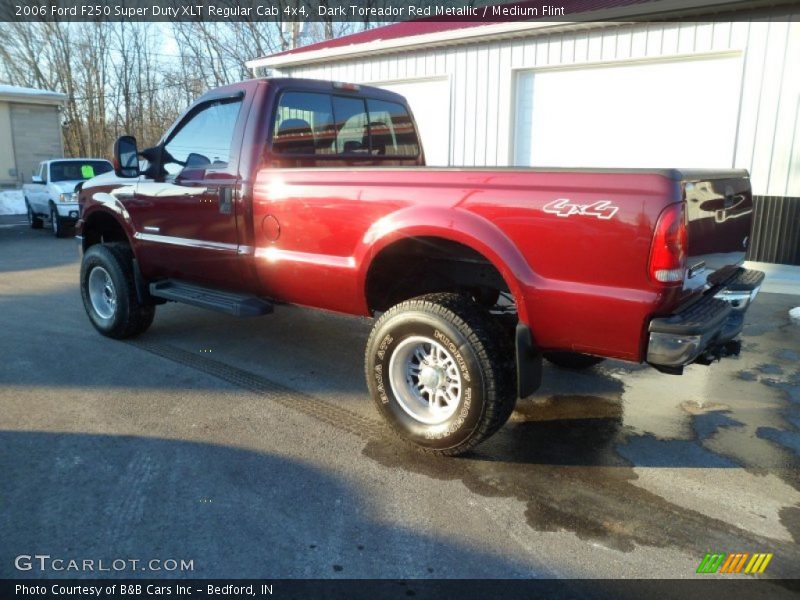 Dark Toreador Red Metallic / Medium Flint 2006 Ford F250 Super Duty XLT Regular Cab 4x4