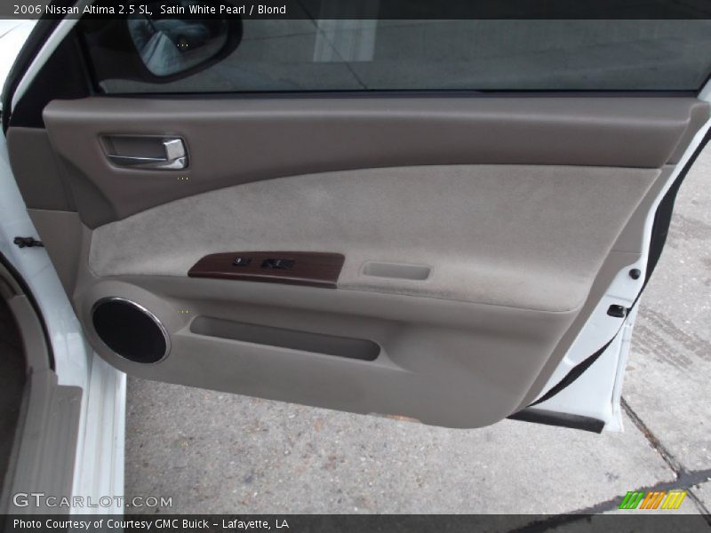 Satin White Pearl / Blond 2006 Nissan Altima 2.5 SL