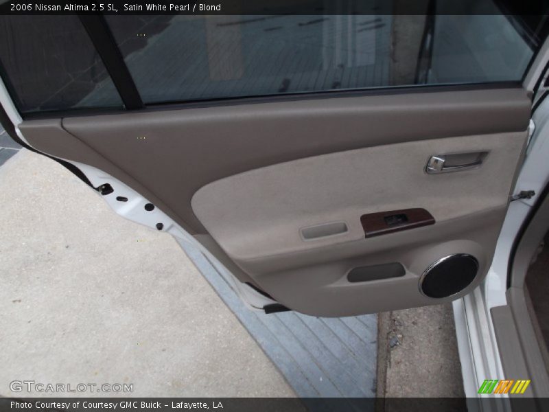 Satin White Pearl / Blond 2006 Nissan Altima 2.5 SL