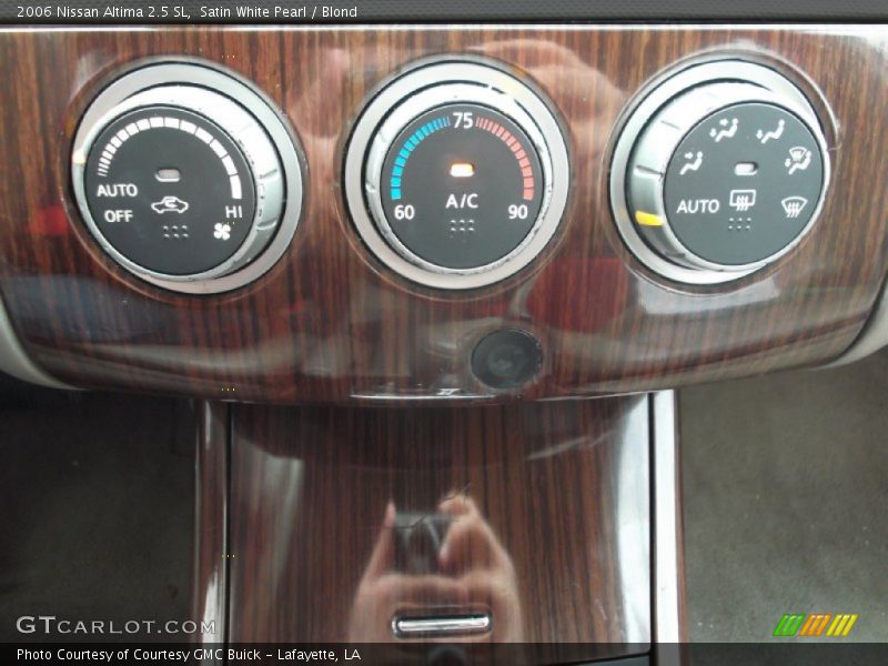 Satin White Pearl / Blond 2006 Nissan Altima 2.5 SL
