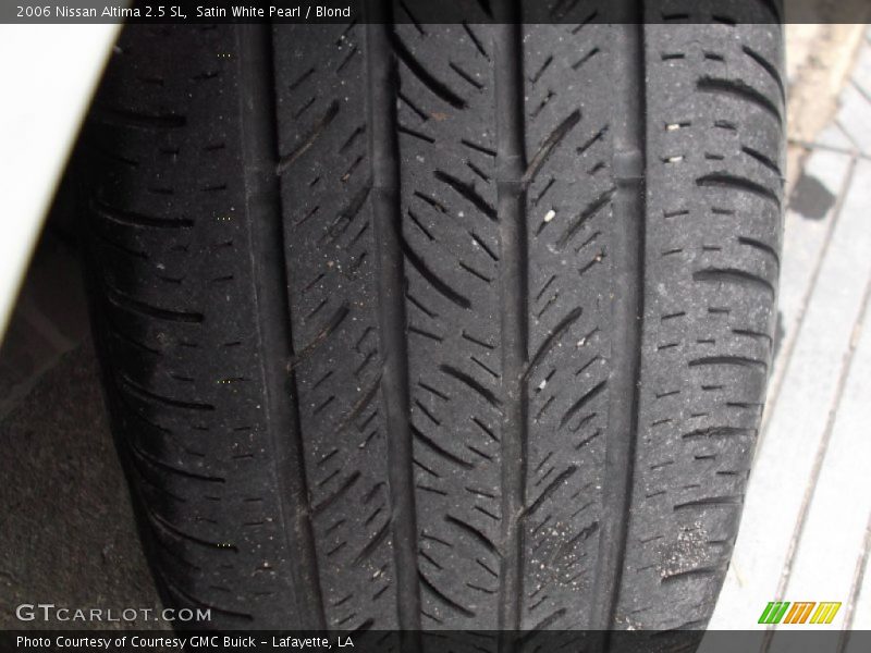 Satin White Pearl / Blond 2006 Nissan Altima 2.5 SL