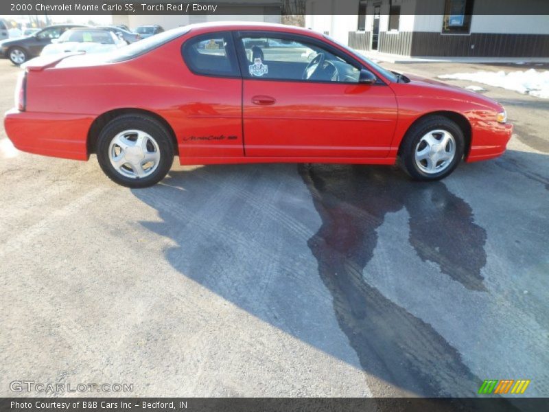 Torch Red / Ebony 2000 Chevrolet Monte Carlo SS