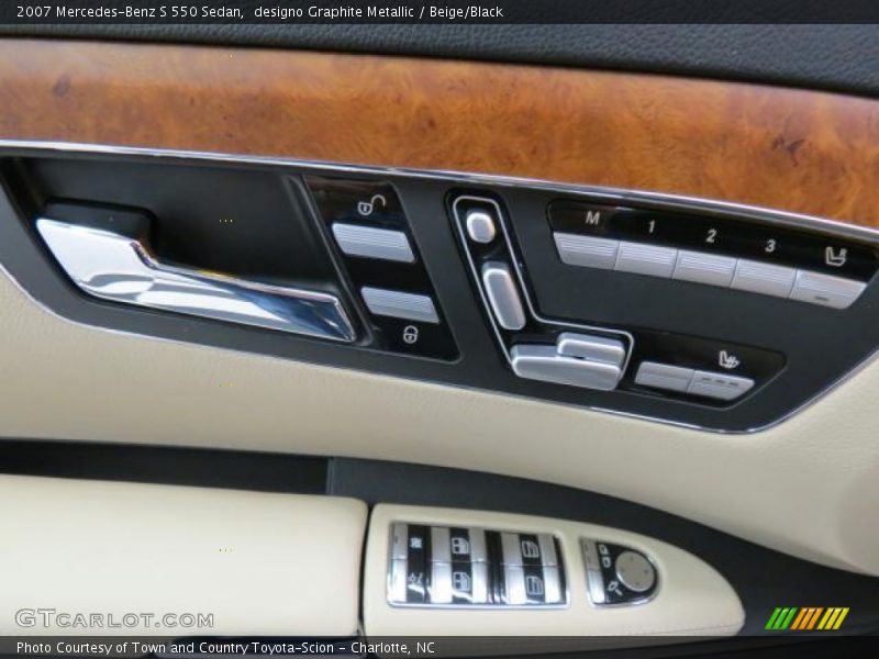 Controls of 2007 S 550 Sedan