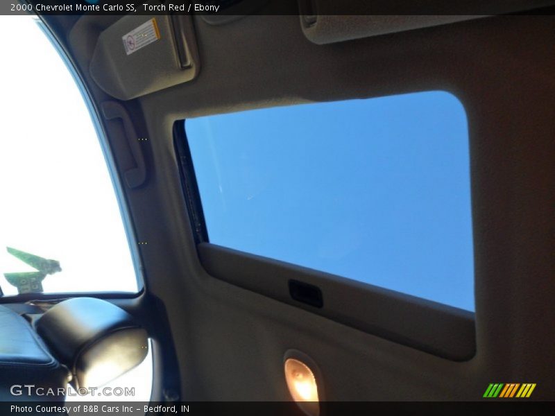 Torch Red / Ebony 2000 Chevrolet Monte Carlo SS