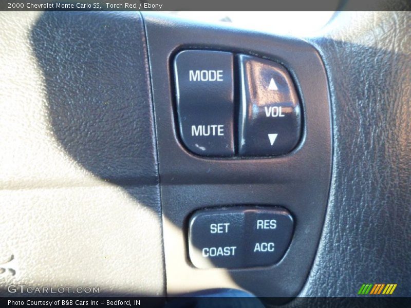 Torch Red / Ebony 2000 Chevrolet Monte Carlo SS