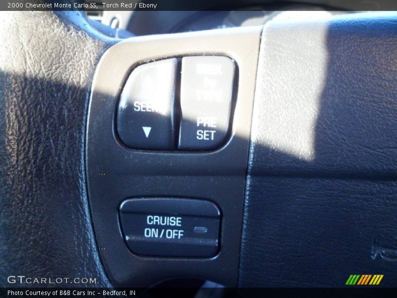 Torch Red / Ebony 2000 Chevrolet Monte Carlo SS