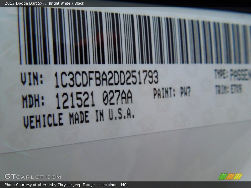 Bright White / Black 2013 Dodge Dart SXT
