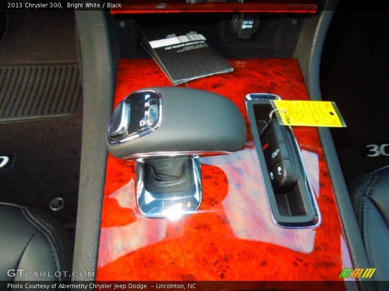 Bright White / Black 2013 Chrysler 300