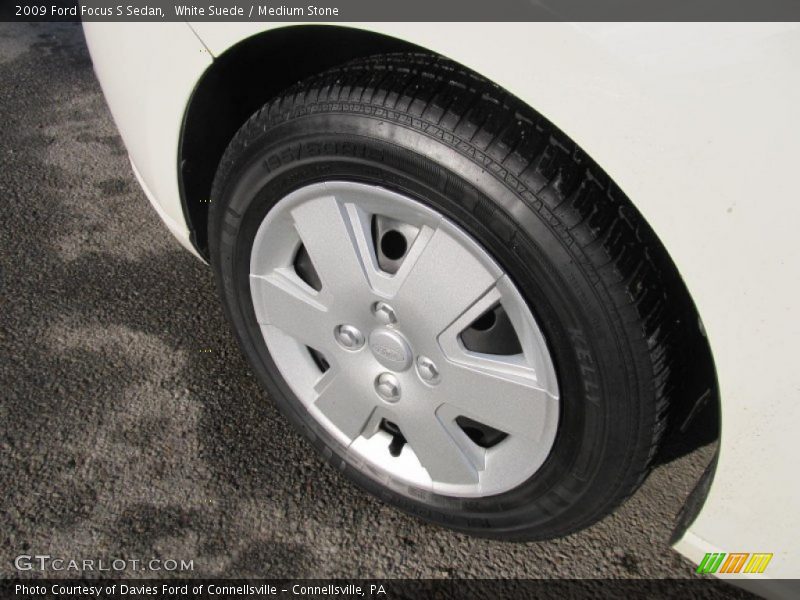 White Suede / Medium Stone 2009 Ford Focus S Sedan