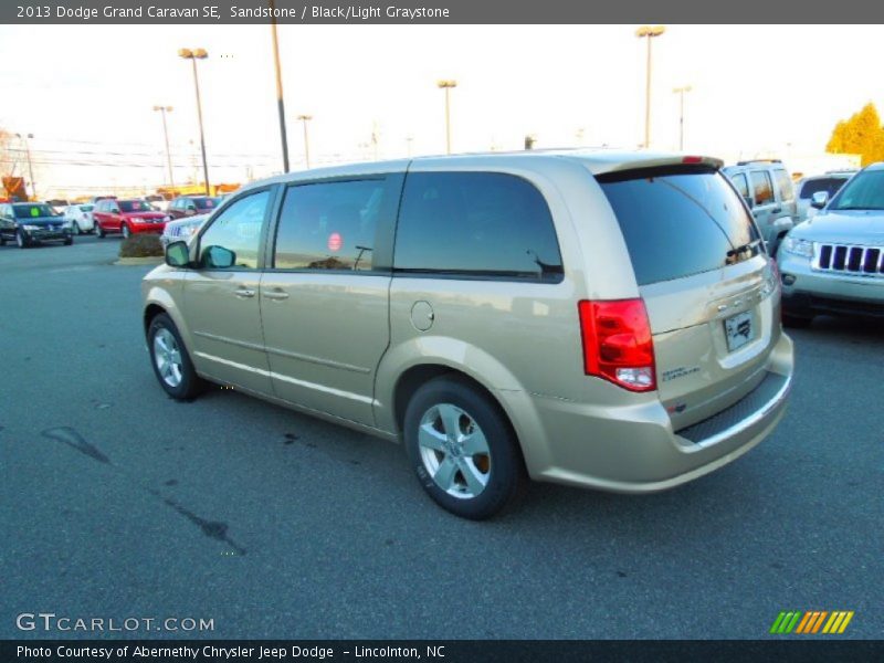 Sandstone / Black/Light Graystone 2013 Dodge Grand Caravan SE