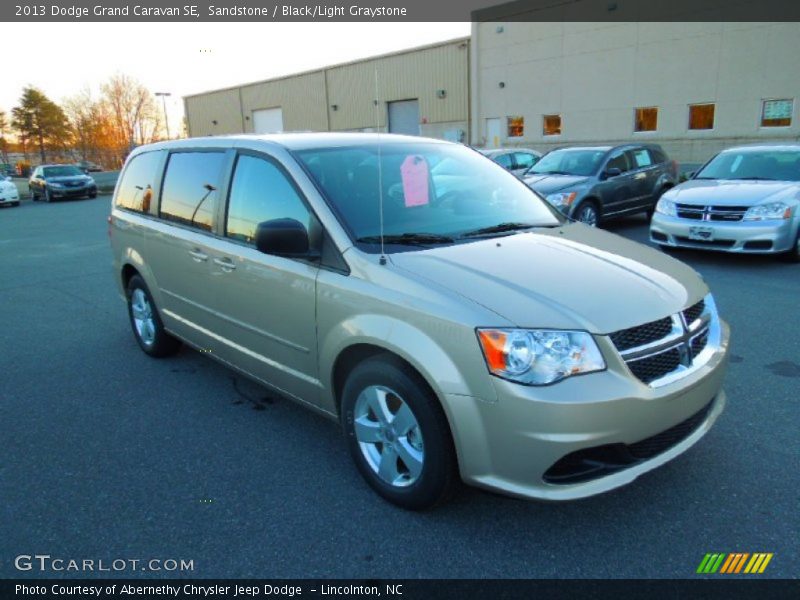 Sandstone / Black/Light Graystone 2013 Dodge Grand Caravan SE