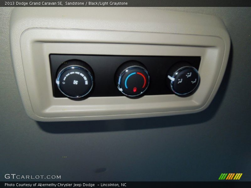 Sandstone / Black/Light Graystone 2013 Dodge Grand Caravan SE