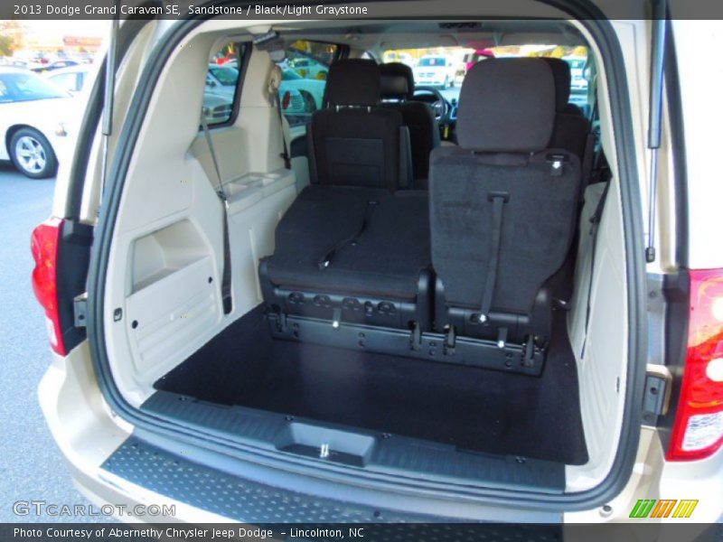 Sandstone / Black/Light Graystone 2013 Dodge Grand Caravan SE