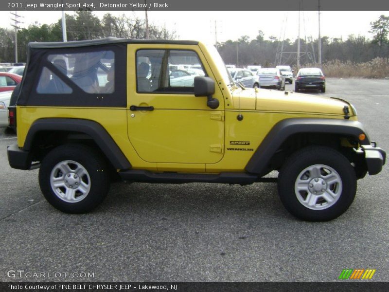 Detonator Yellow / Black 2011 Jeep Wrangler Sport 4x4