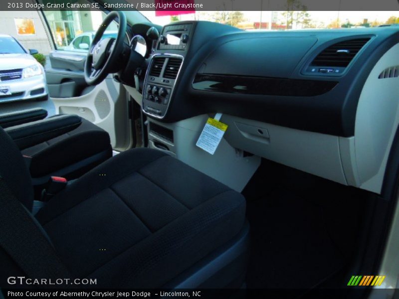 Sandstone / Black/Light Graystone 2013 Dodge Grand Caravan SE