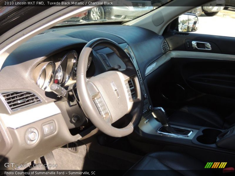 Tuxedo Black Metallic / Charcoal Black 2010 Lincoln MKT FWD