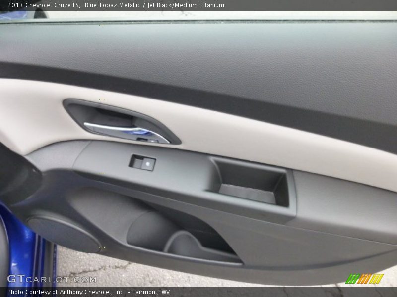 Blue Topaz Metallic / Jet Black/Medium Titanium 2013 Chevrolet Cruze LS