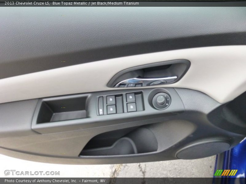 Blue Topaz Metallic / Jet Black/Medium Titanium 2013 Chevrolet Cruze LS