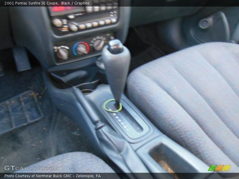 Black / Graphite 2001 Pontiac Sunfire SE Coupe