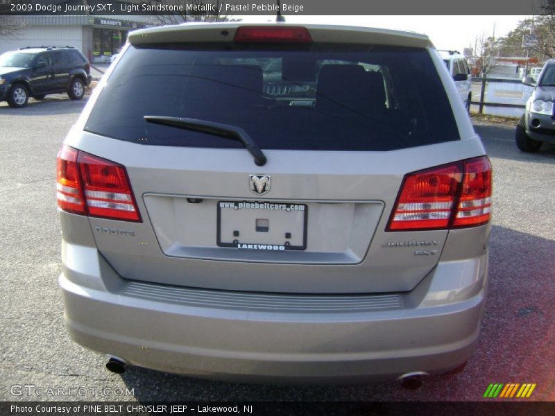 Light Sandstone Metallic / Pastel Pebble Beige 2009 Dodge Journey SXT