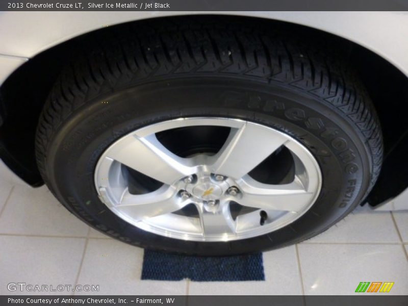 Silver Ice Metallic / Jet Black 2013 Chevrolet Cruze LT