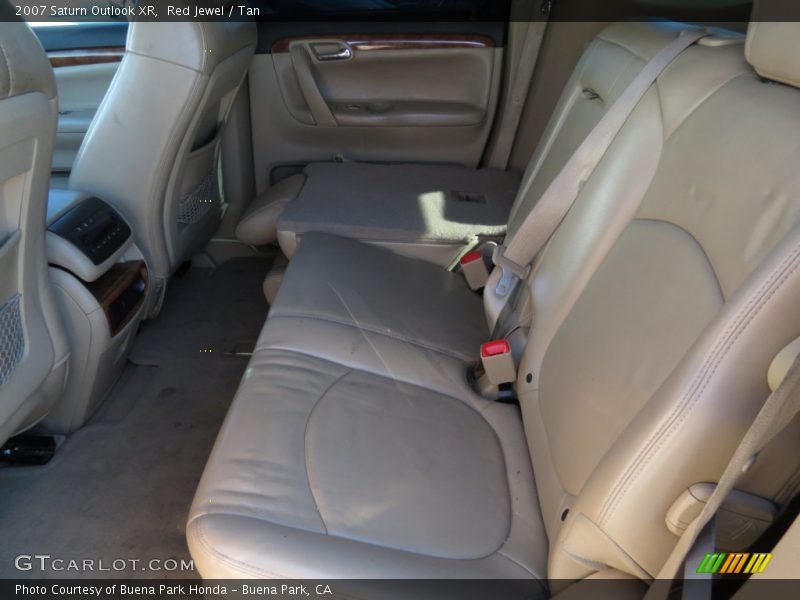 Red Jewel / Tan 2007 Saturn Outlook XR