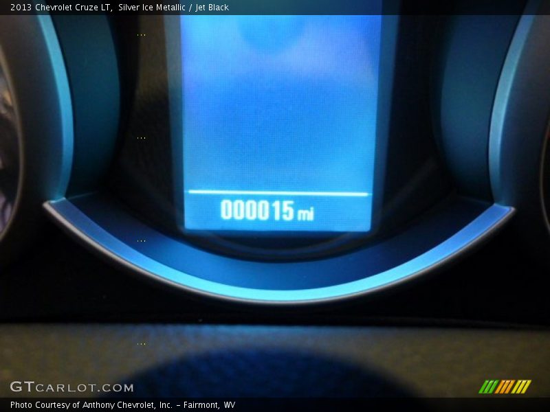 Silver Ice Metallic / Jet Black 2013 Chevrolet Cruze LT
