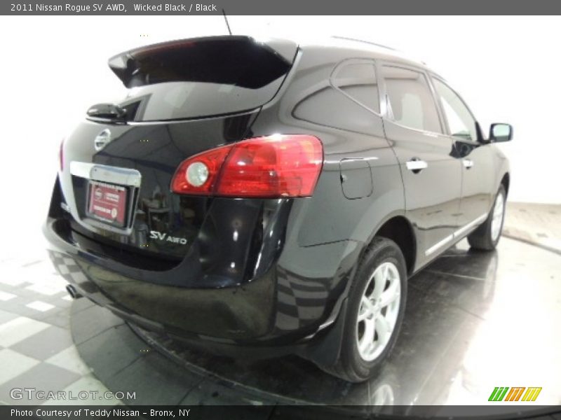 Wicked Black / Black 2011 Nissan Rogue SV AWD