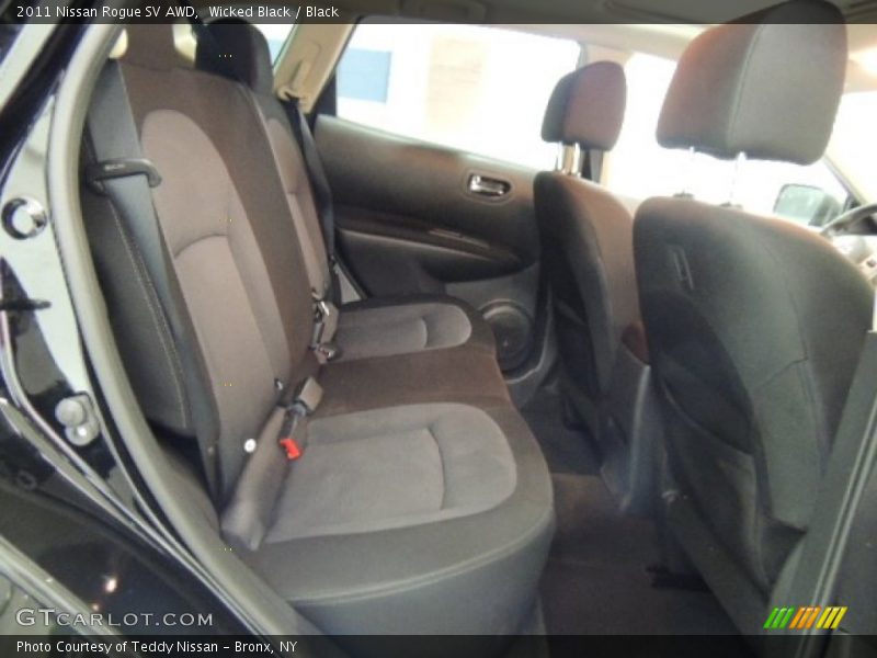 Wicked Black / Black 2011 Nissan Rogue SV AWD